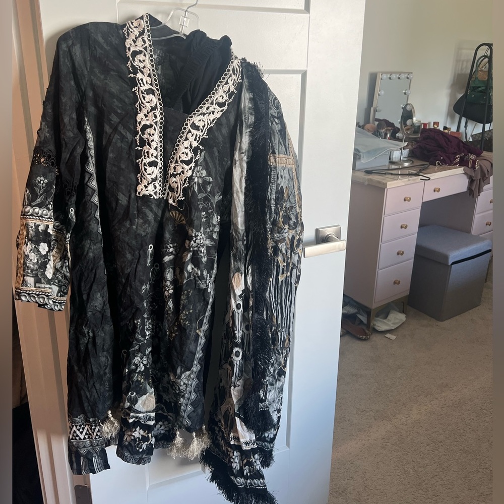 Baroque style three piece pakistani suit